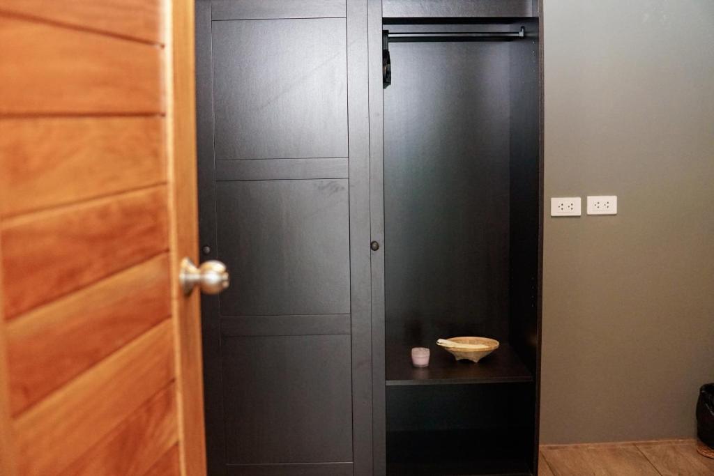 Standard Double Bed (3)
